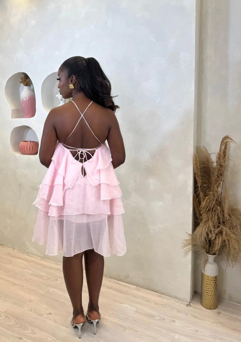 Vestido Leve, fluido e com cortes