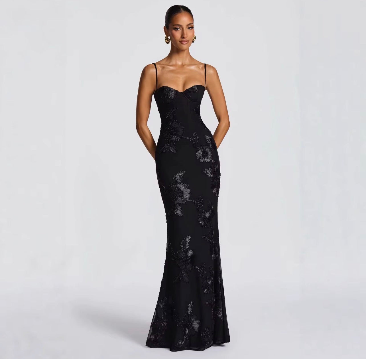 Vestido brilhante, bordado floral, elegante, sexy