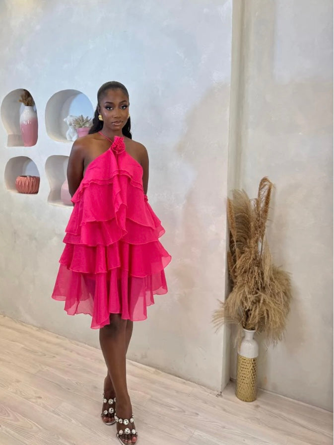 Vestido Leve, fluido e com cortes