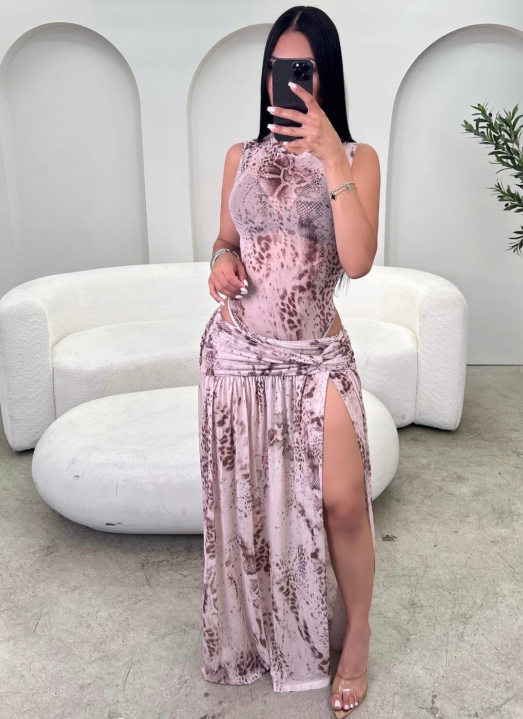 Conjunto de saia e body sem mangas estampado sexy
