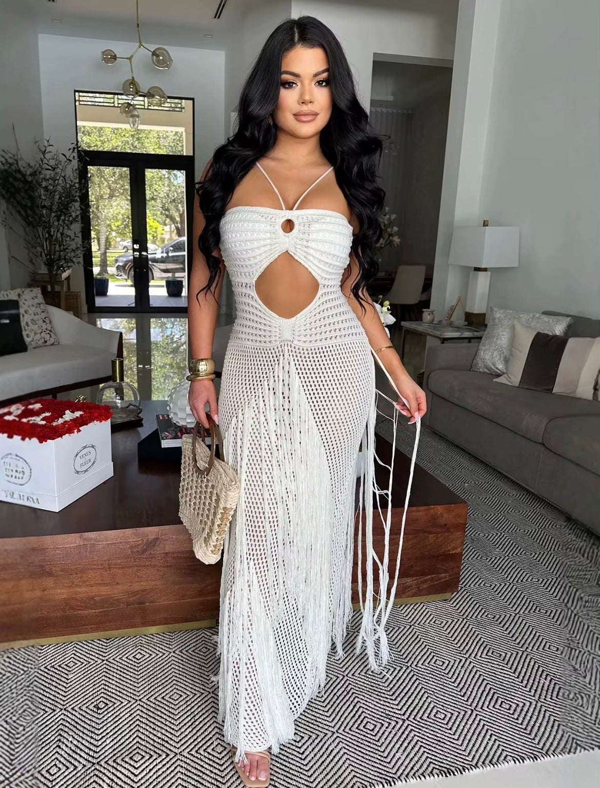 Vestido de verão elegante com amarração no pescoço