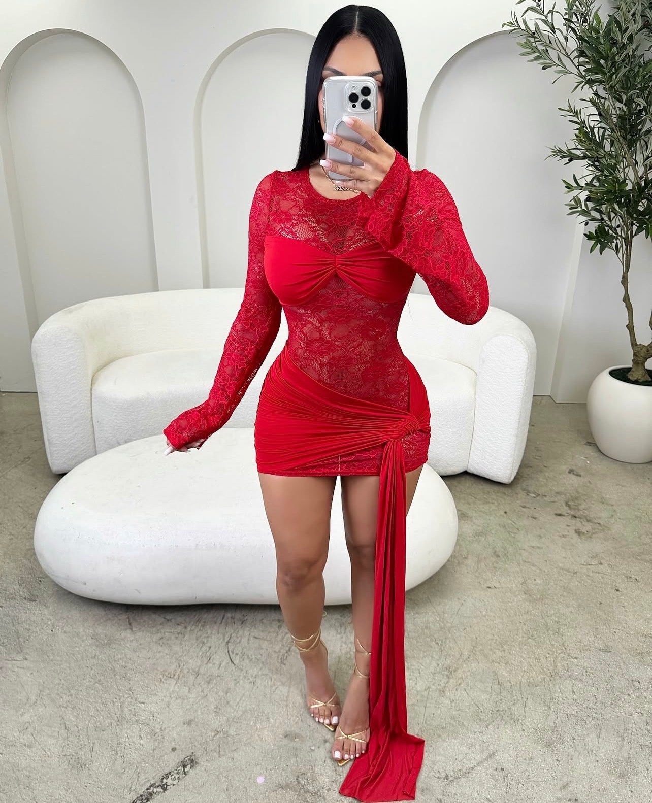 Vestido de renda sexy transparente manga longa