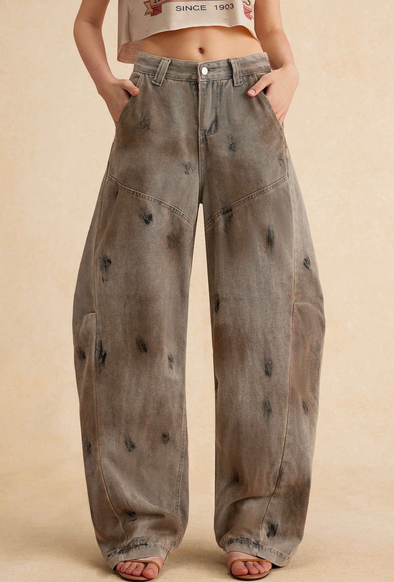 Calça jeans  de corte solto, casual, perna larga, ajuste relaxado, casual