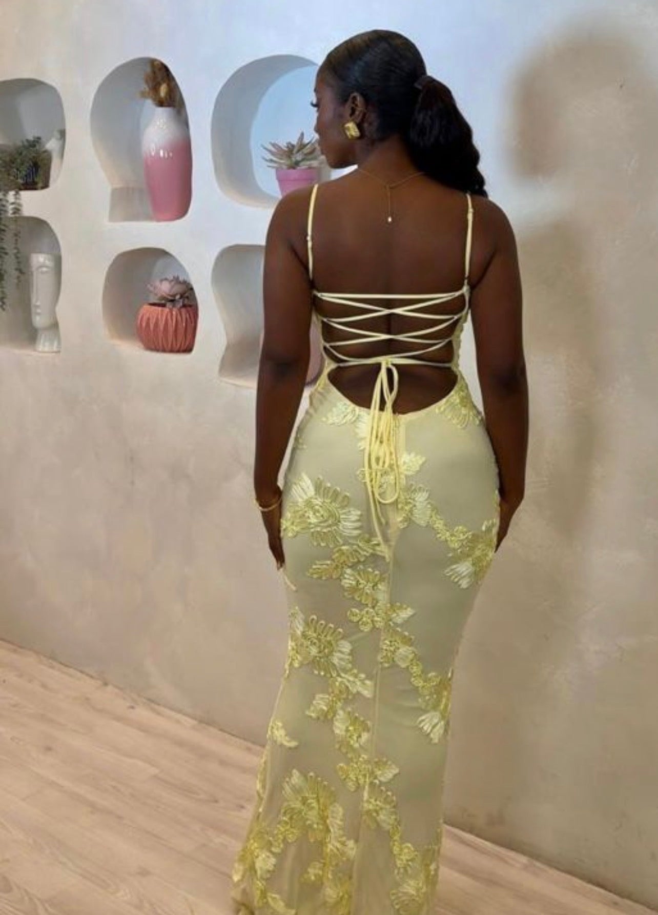 Vestido brilhante, bordado floral, elegante, sexy