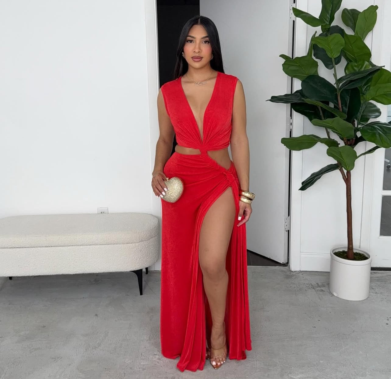 vestido sexy, decote profundo, com fenda alta, maxi , ideal para férias , dia dos namorados